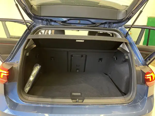 Volkswagen Golf view 14