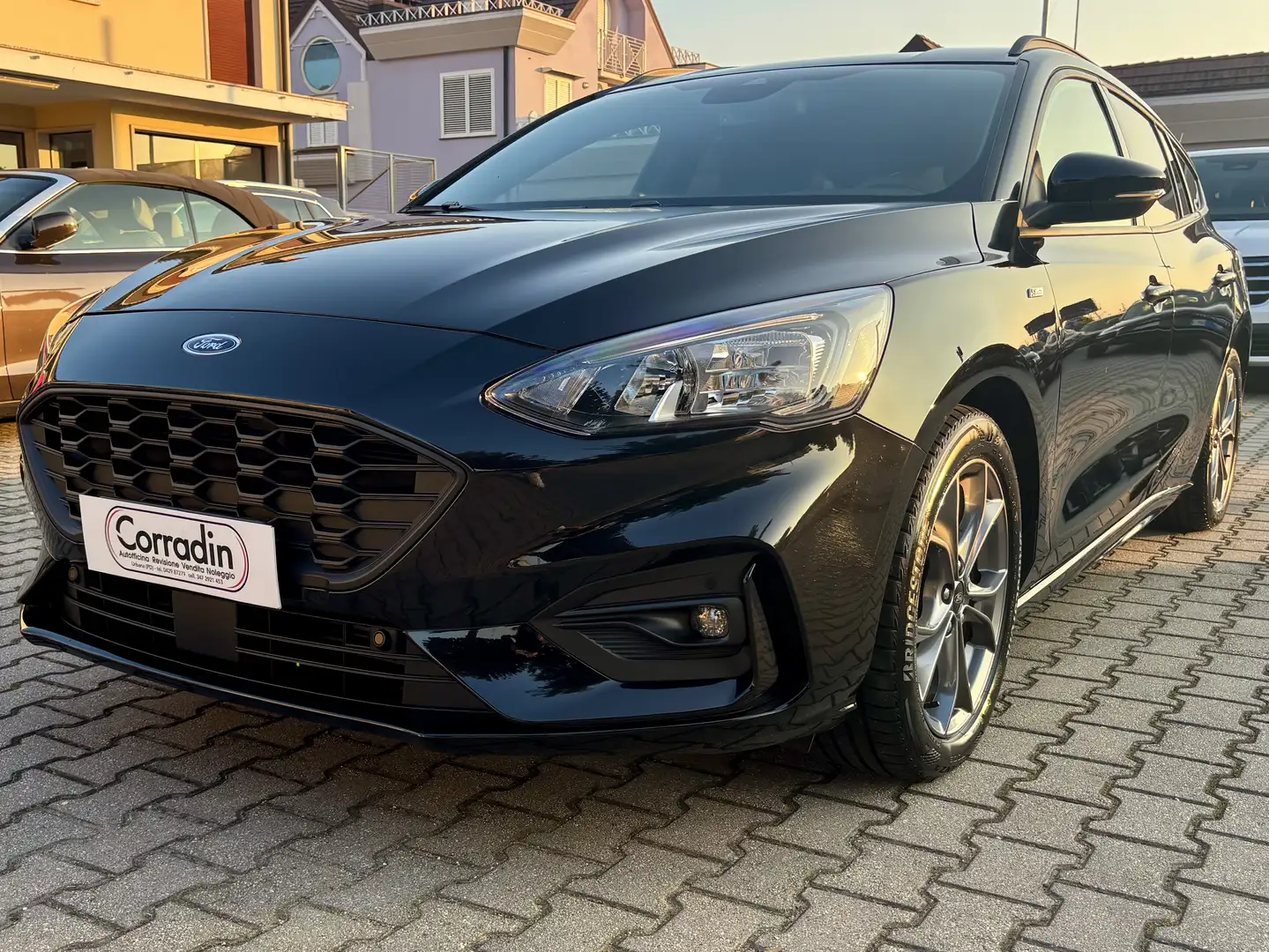 Ford Focus Focus SW 1.0 ecoboost ST-Line garanzia Ford 7anni Nero - 1