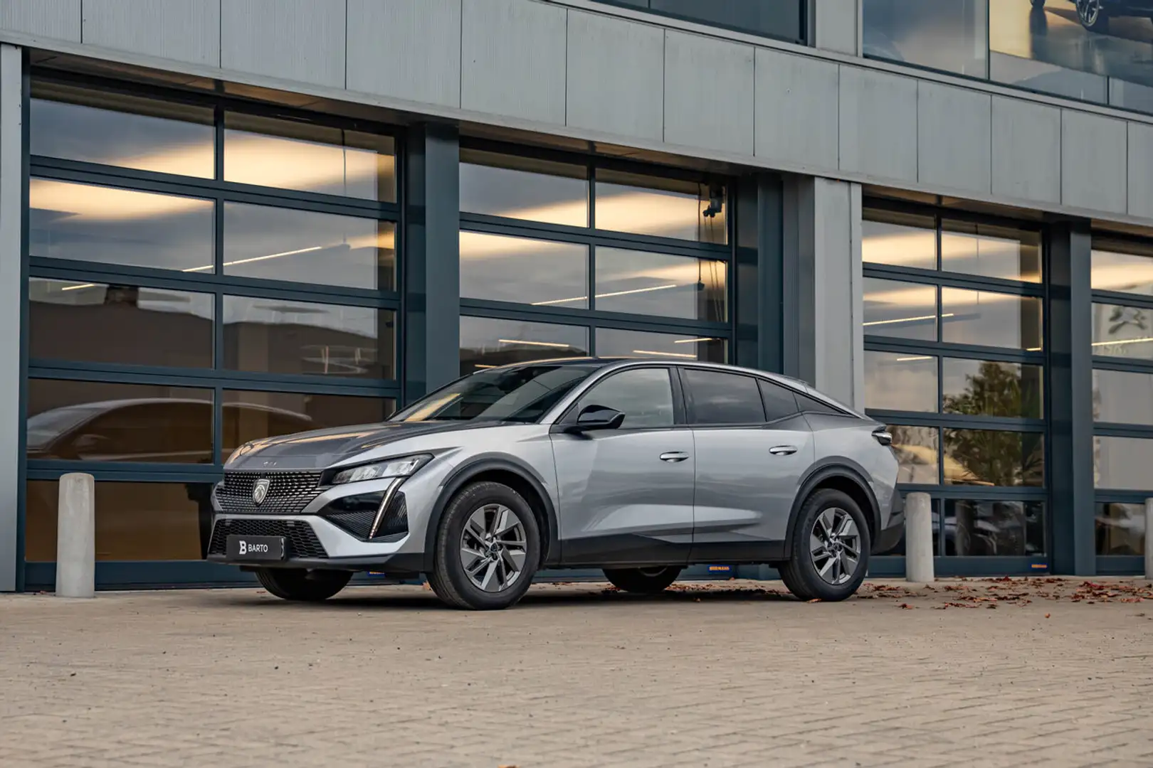 Peugeot 408 130 PK AT | Camera | Keyless | Navi | Airco | A... Gris - 2