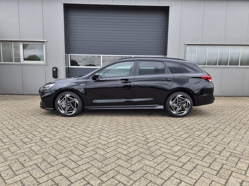 Hyundai i30 Kombi  1.6 T-GDI 150PS Automatik N-Line Sitzhei... — photo 2
