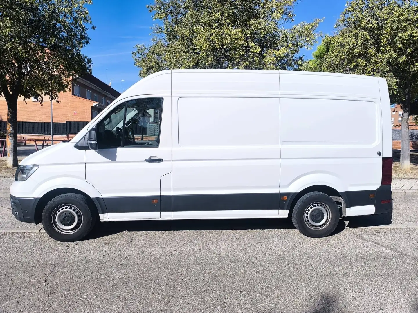 Volkswagen Crafter Crafter Ch. DCb. 2.0TDI SCR 35 BL L4 Aut. 130kW Blanco - 2