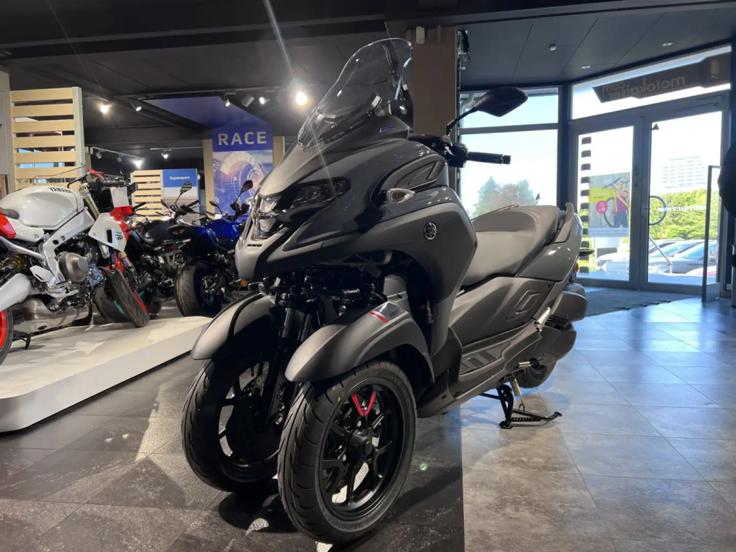 Yamaha TriCity 300 ABS Gris - 2
