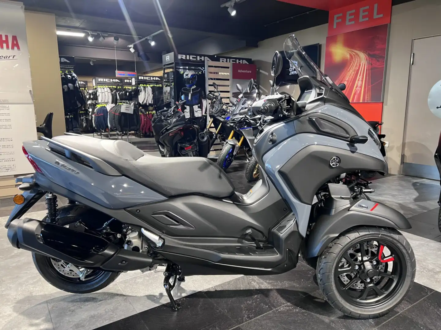 Yamaha TriCity 300 ABS Gris - 1