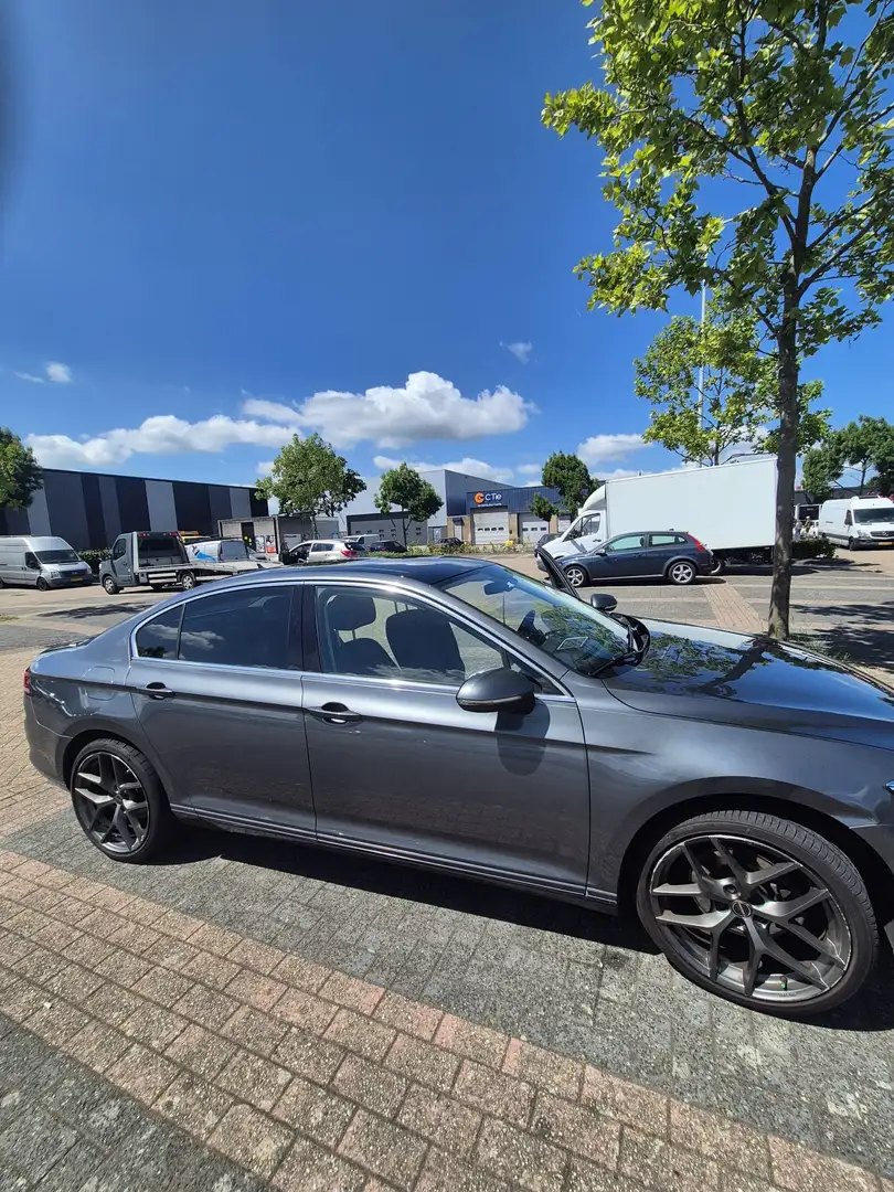 Volkswagen Passat 1.4 TSI ACT Comfortline Grijs - 1