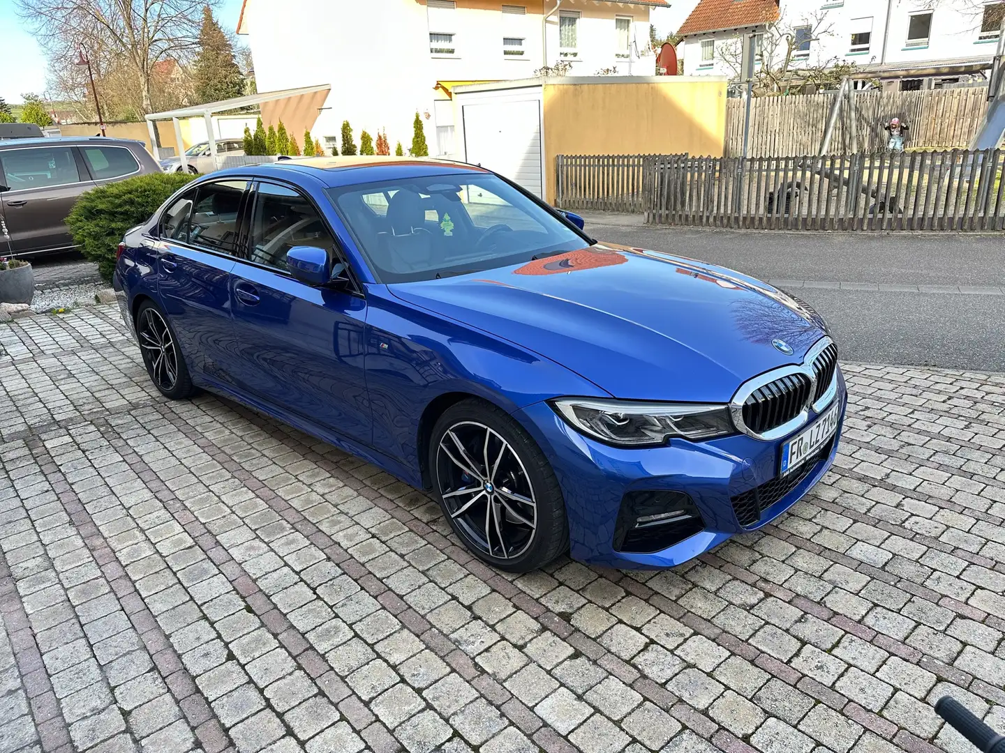 BMW 330 330 i M Sport Blau - 1