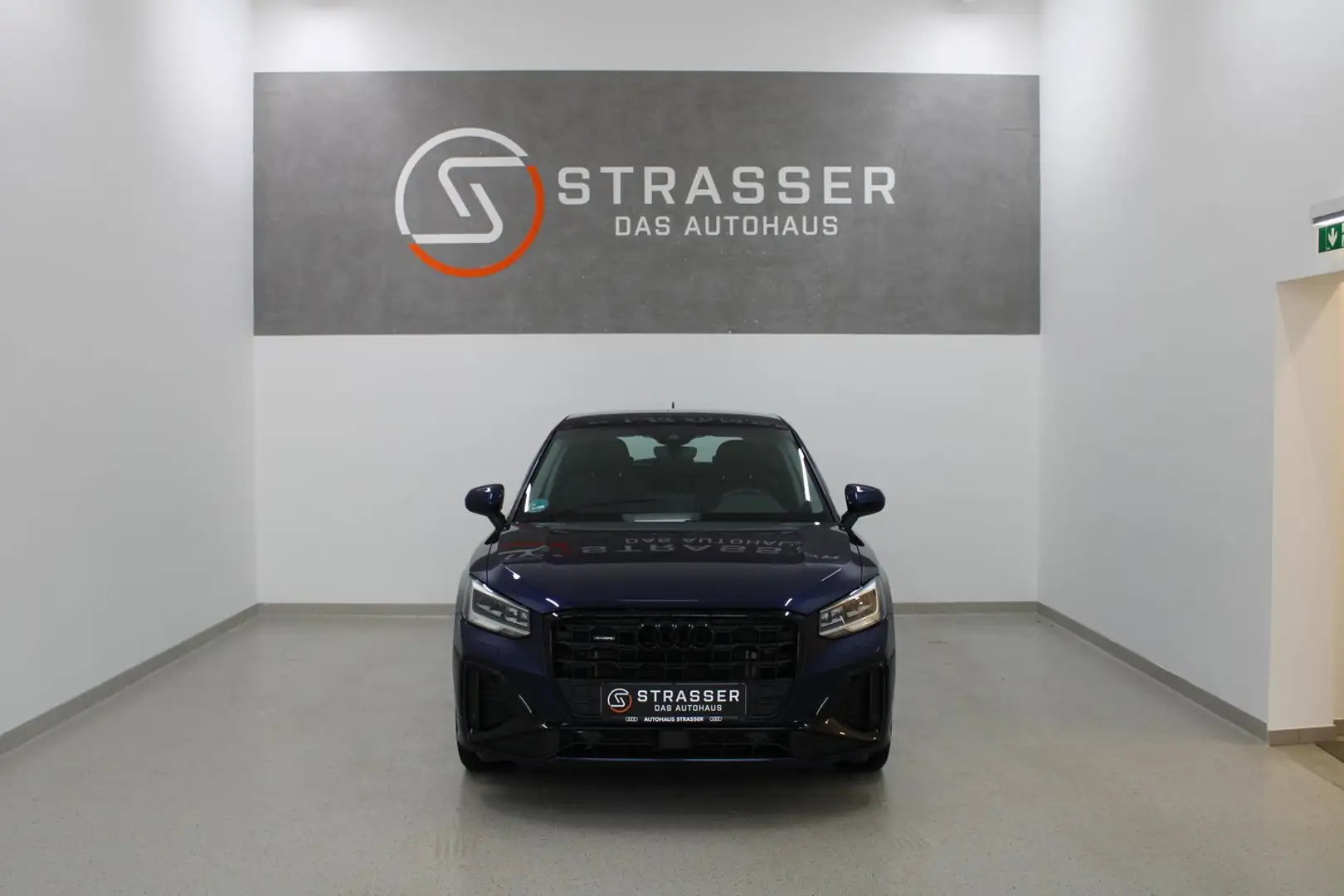 Audi Q2 35 TDI quattro S line Blau - 2