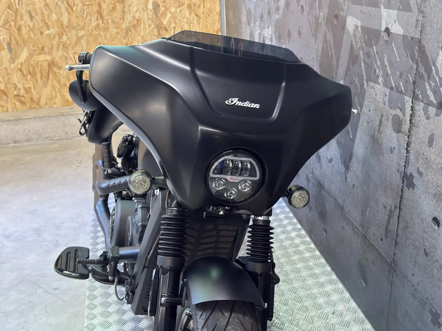 Indian Scout Noir - 2