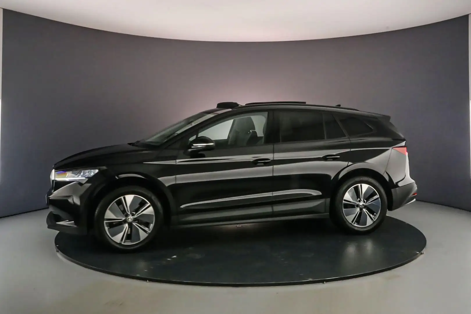 Skoda Enyaq iV 148pk Automaat Panoramadak, Adaptive cruise con Zwart - 2