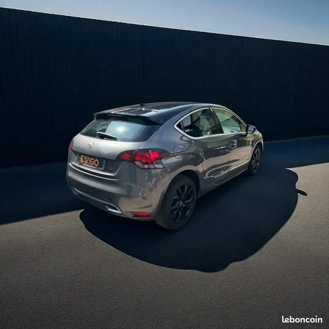 DS Automobiles DS 4 THP 210ch Performance line S&S Gri - 2