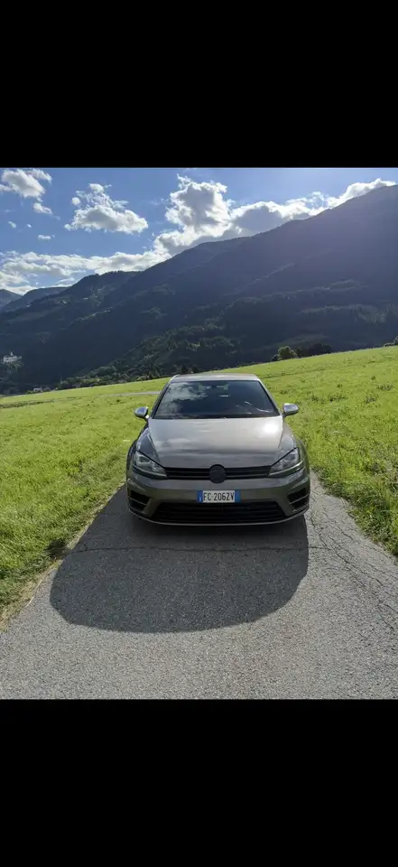 Volkswagen Golf R
