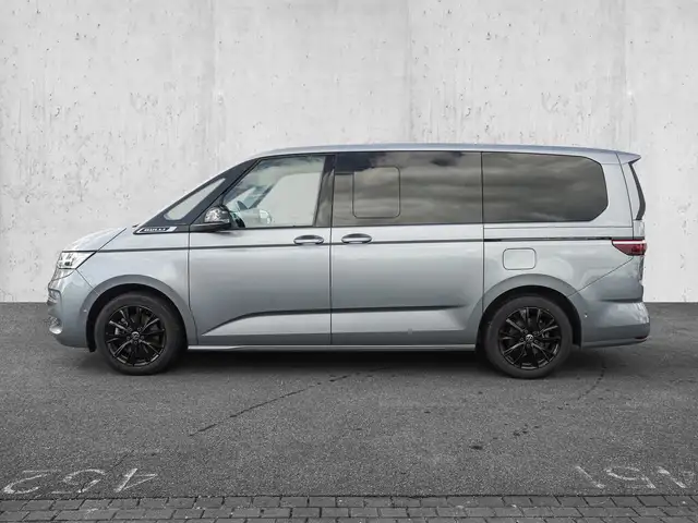 Volkswagen Multivan view 5