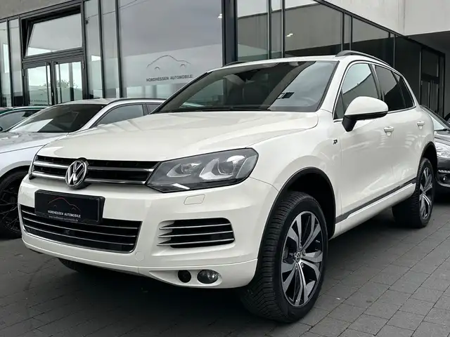 2011 Volkswagen Touareg in White for sale