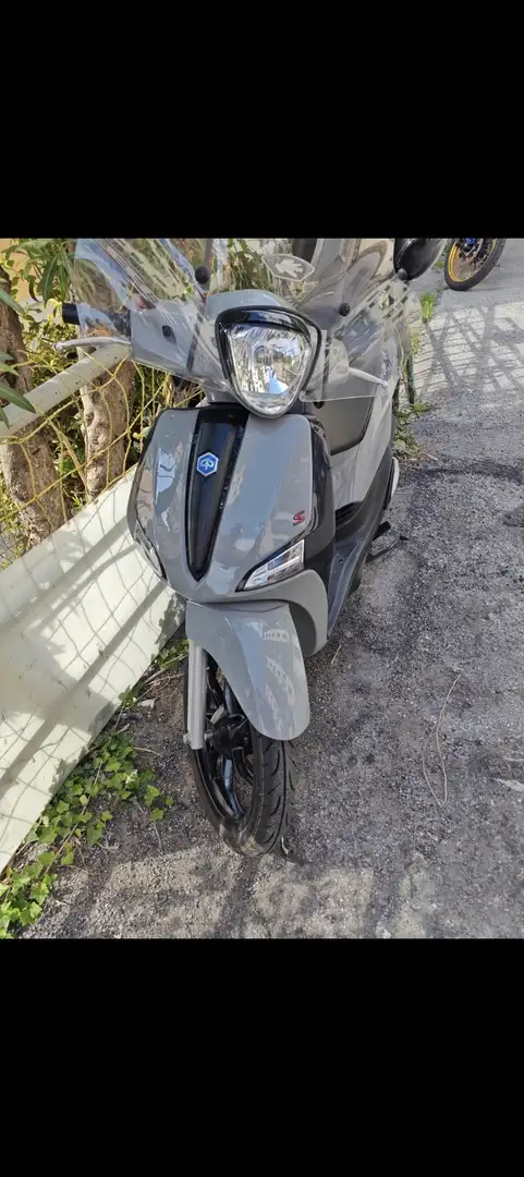 Piaggio Liberty 150 sport Grigio - 2