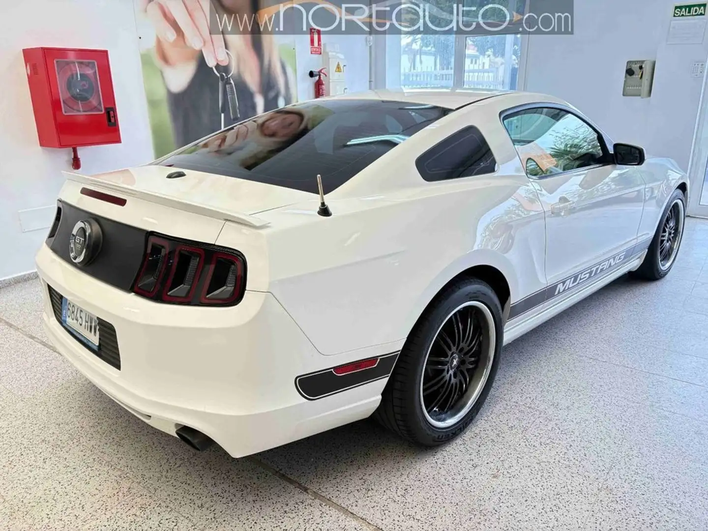 Ford Mustang 5.0 TiVCT V8 418cv GT A.Fast. Blanco - 2