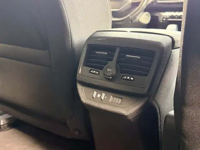 Peugeot 5008 view 15