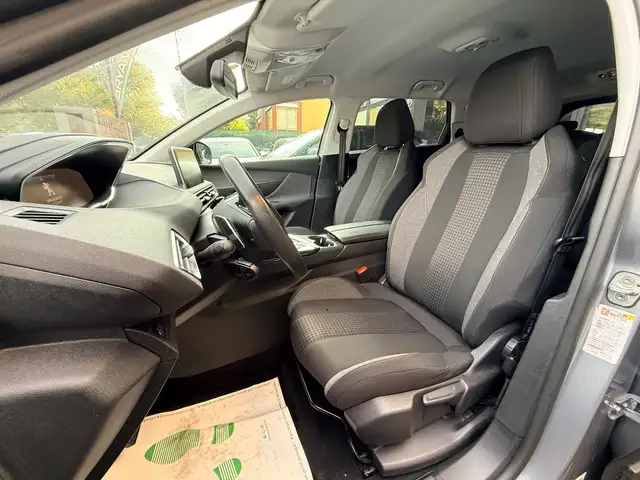 Peugeot 5008 view 7