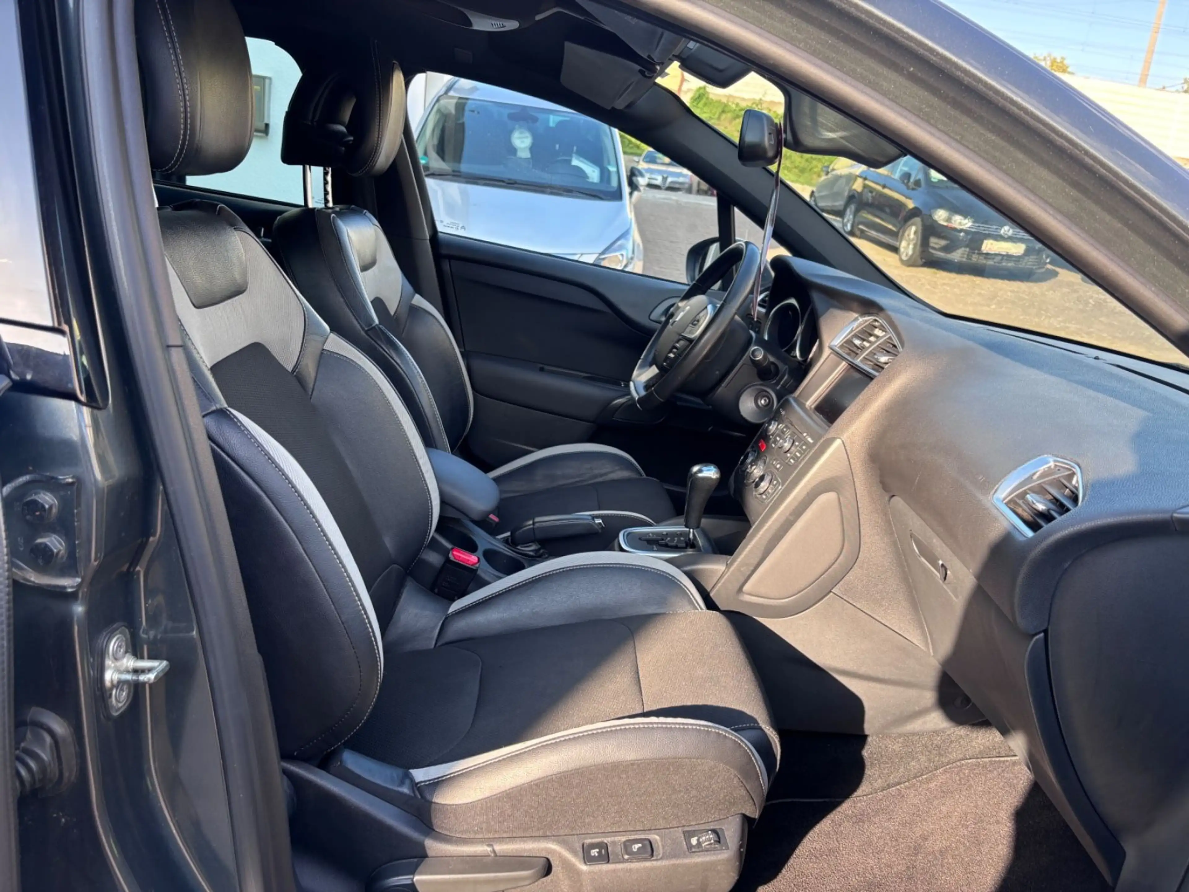 Citroen DS4 SoChic~Automatik~MultiLenkrad~Massage~PDC — photo 13