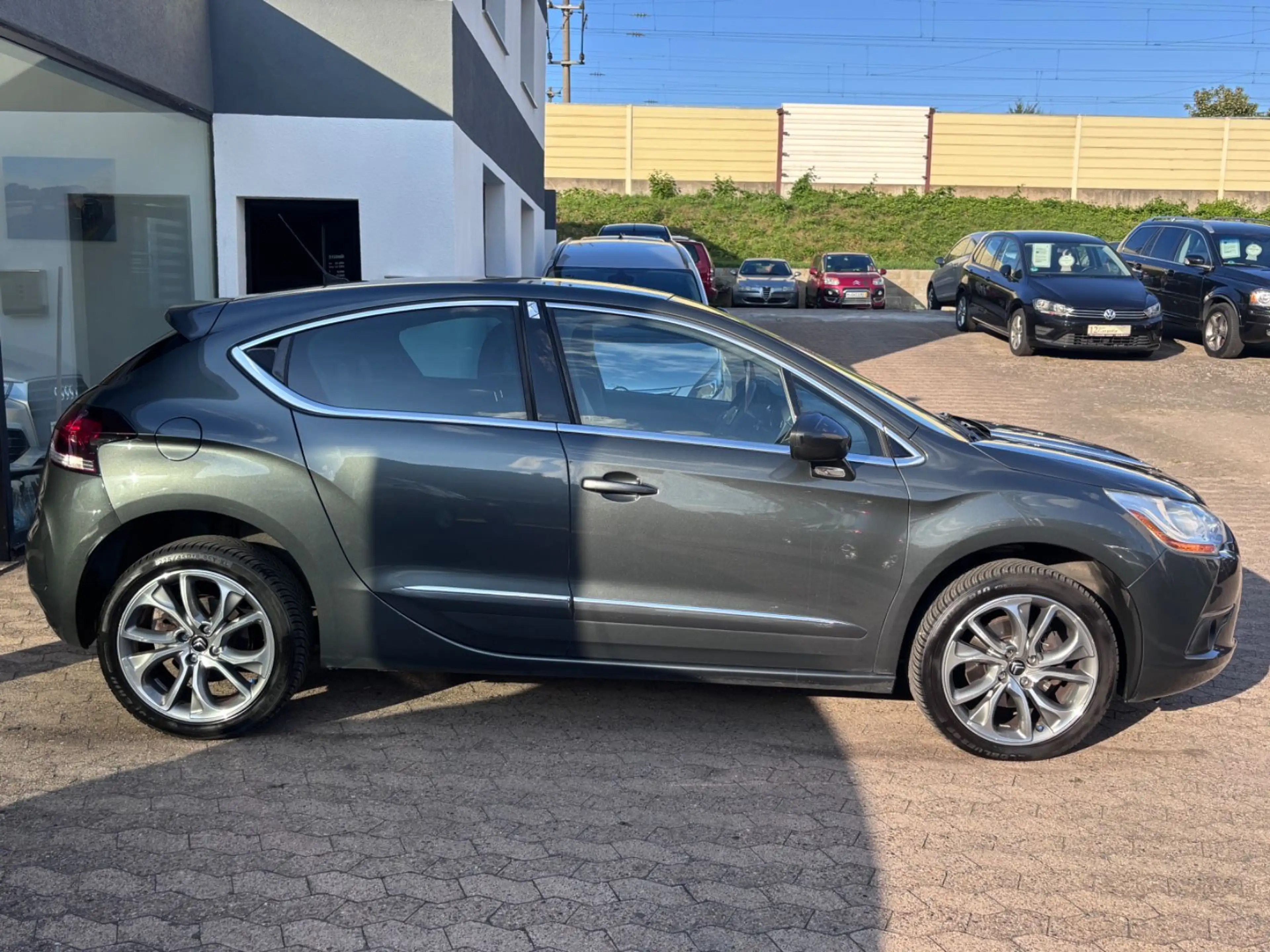 Citroen DS4 SoChic~Automatik~MultiLenkrad~Massage~PDC — photo 5
