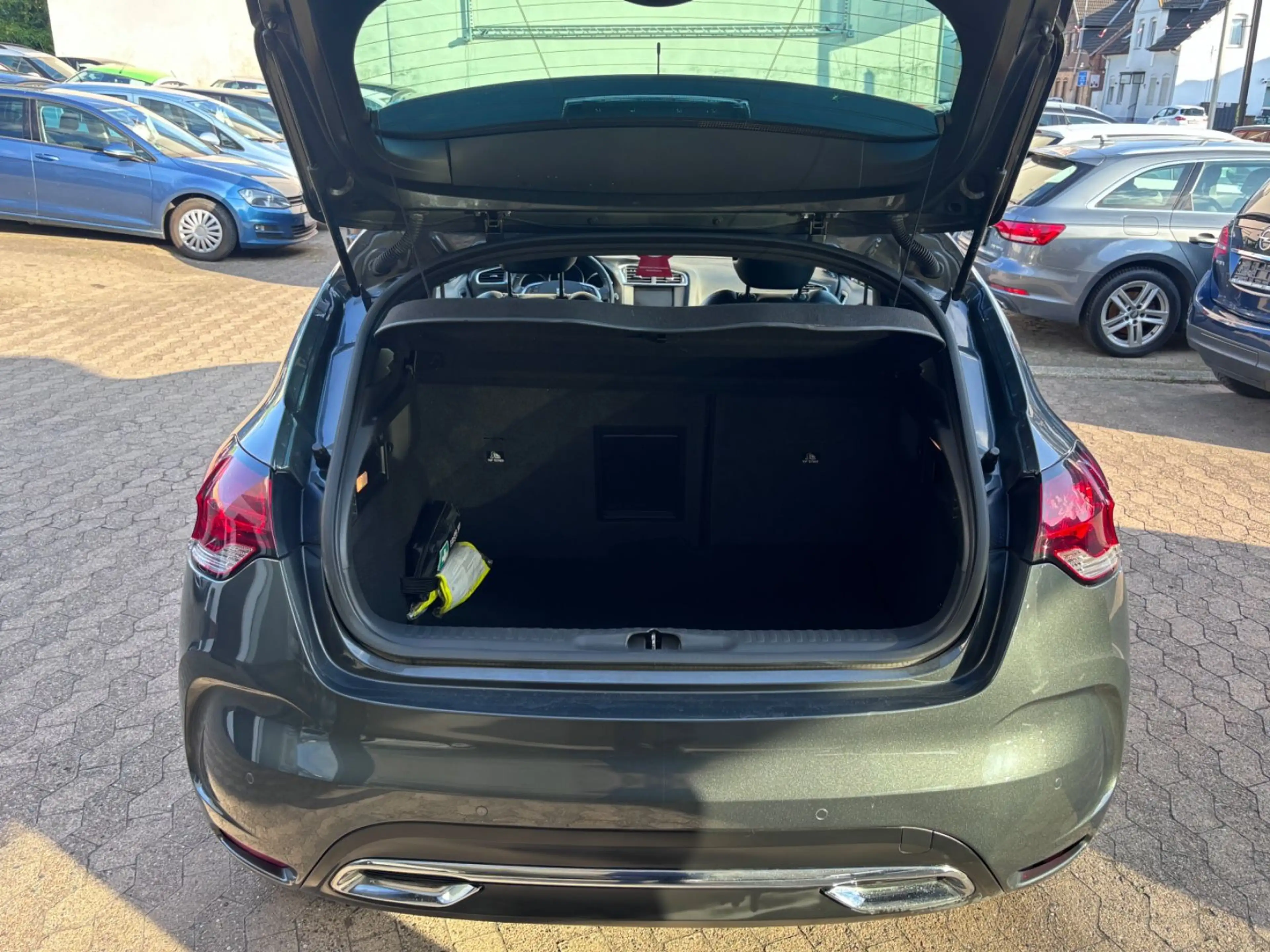 Citroen DS4 SoChic~Automatik~MultiLenkrad~Massage~PDC — photo 8