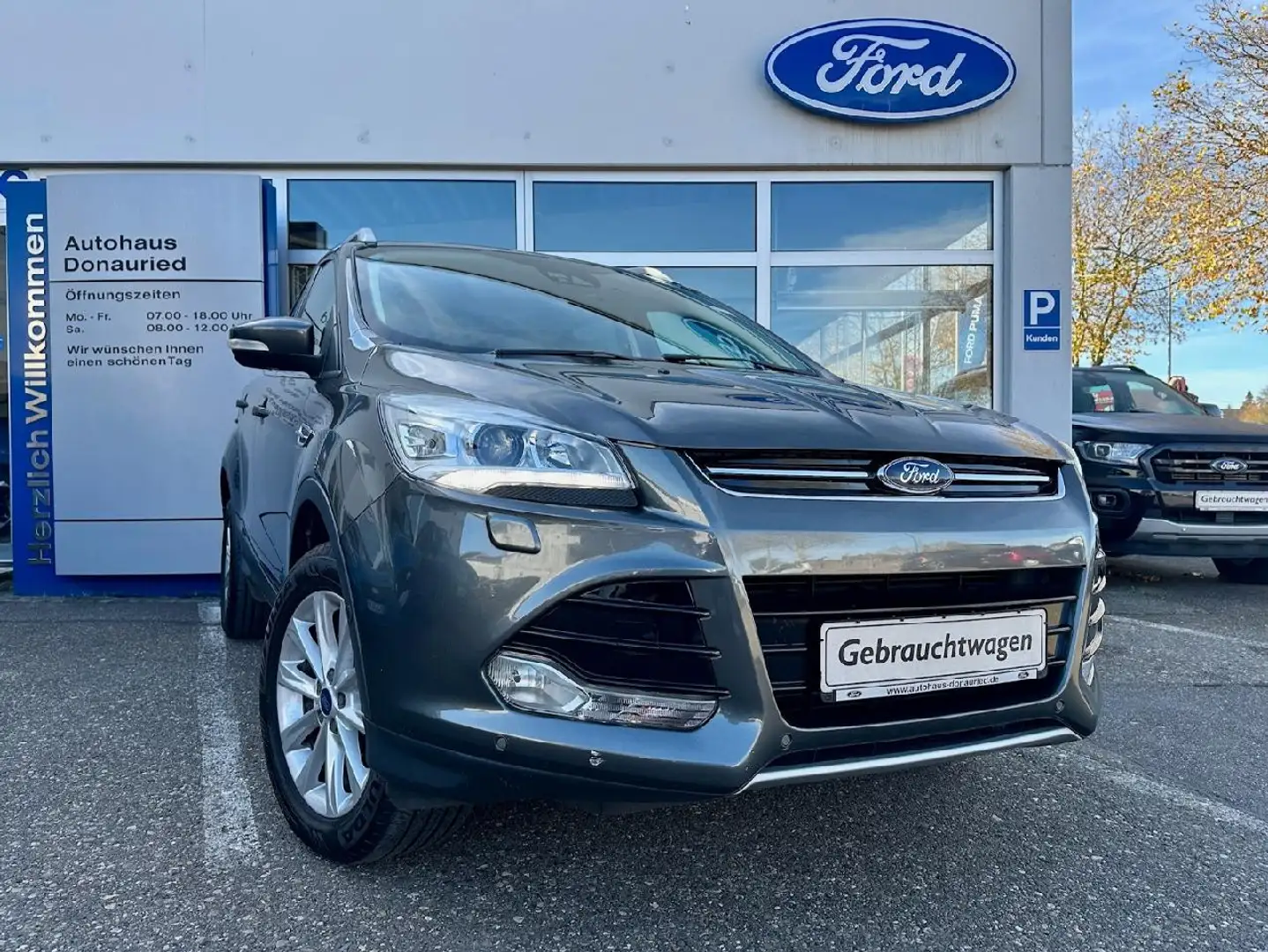 Ford Kuga Titanium Aut. AWD Gris - 1