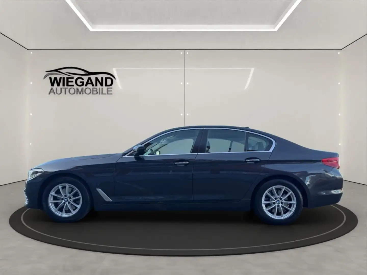 BMW 520 d AUT.+NAVI+BUSINESS+INNO+LEDER+LED+KAMERA Grau - 2