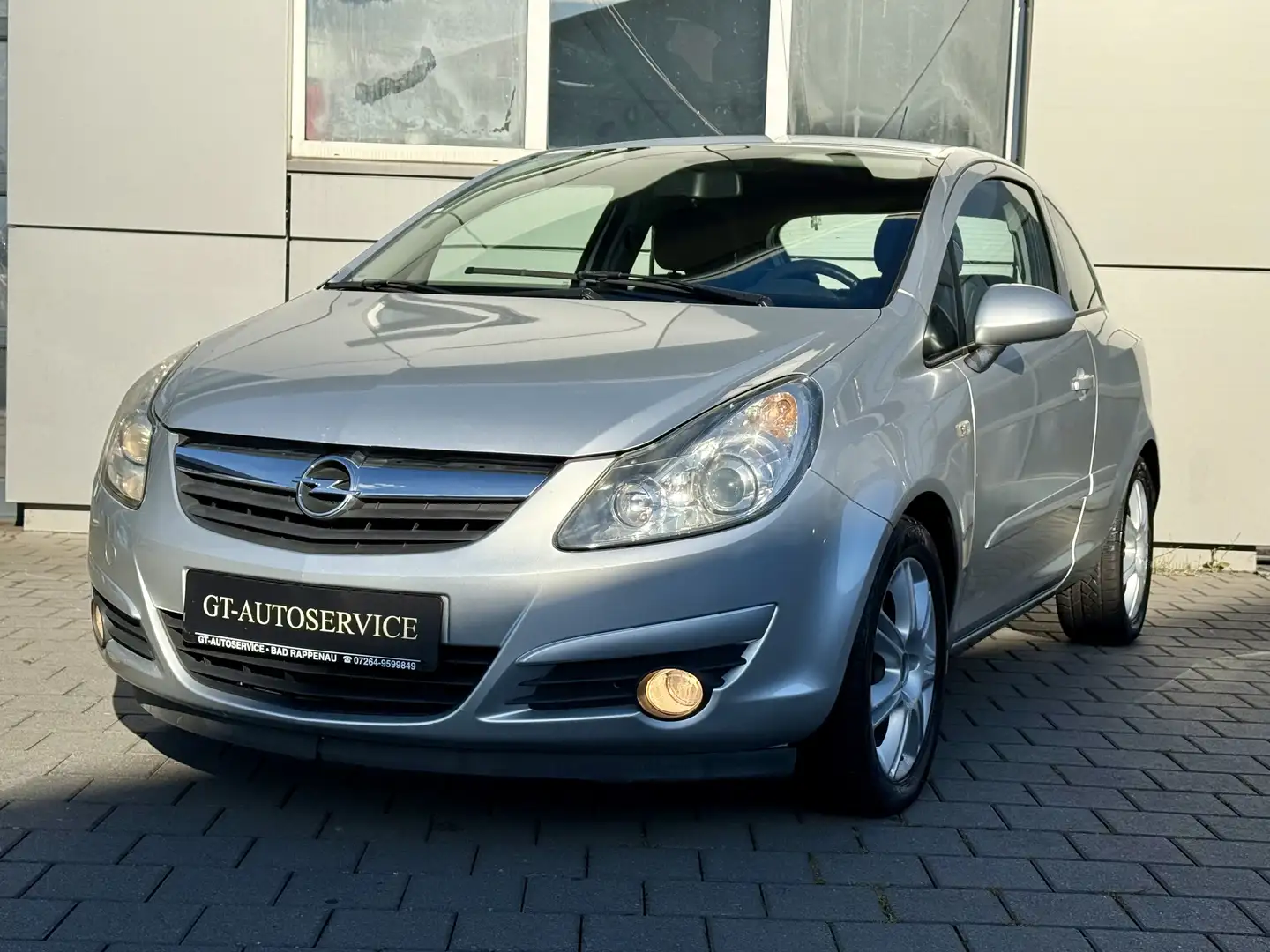 Opel Corsa 1.3 Edition Tempomat/AHK/SHZ/Radio/Klima/TÜV Silber - 1