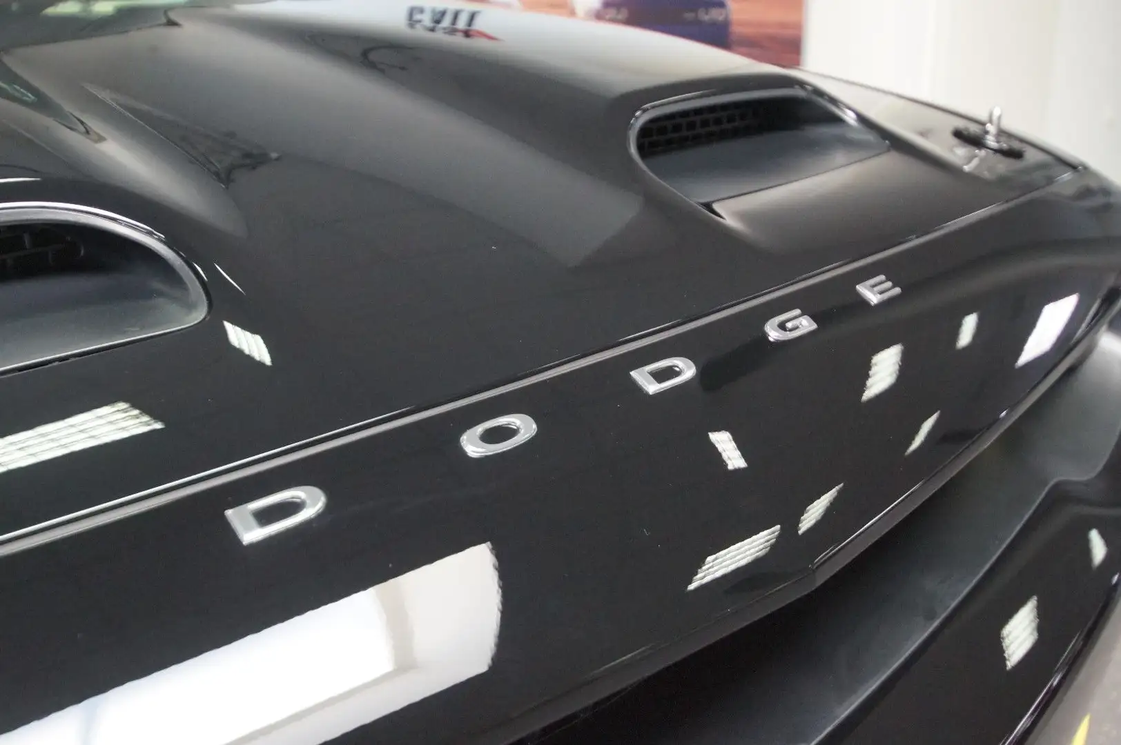 Dodge Challenger BLACK GHOST 1 von 300 Stück weltweit! Černá - 2