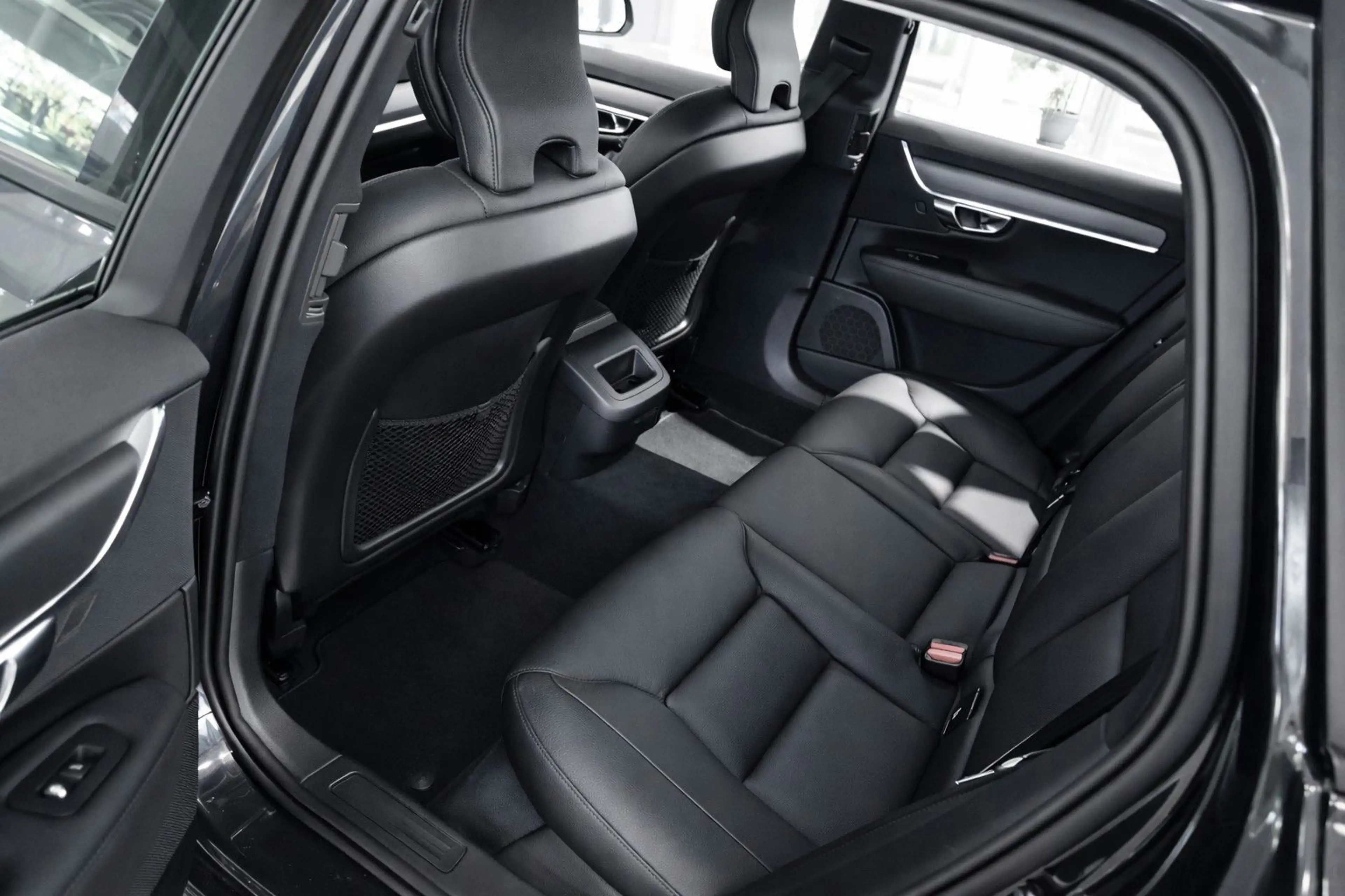 Volvo V90 Kombi R-Design — photo 7