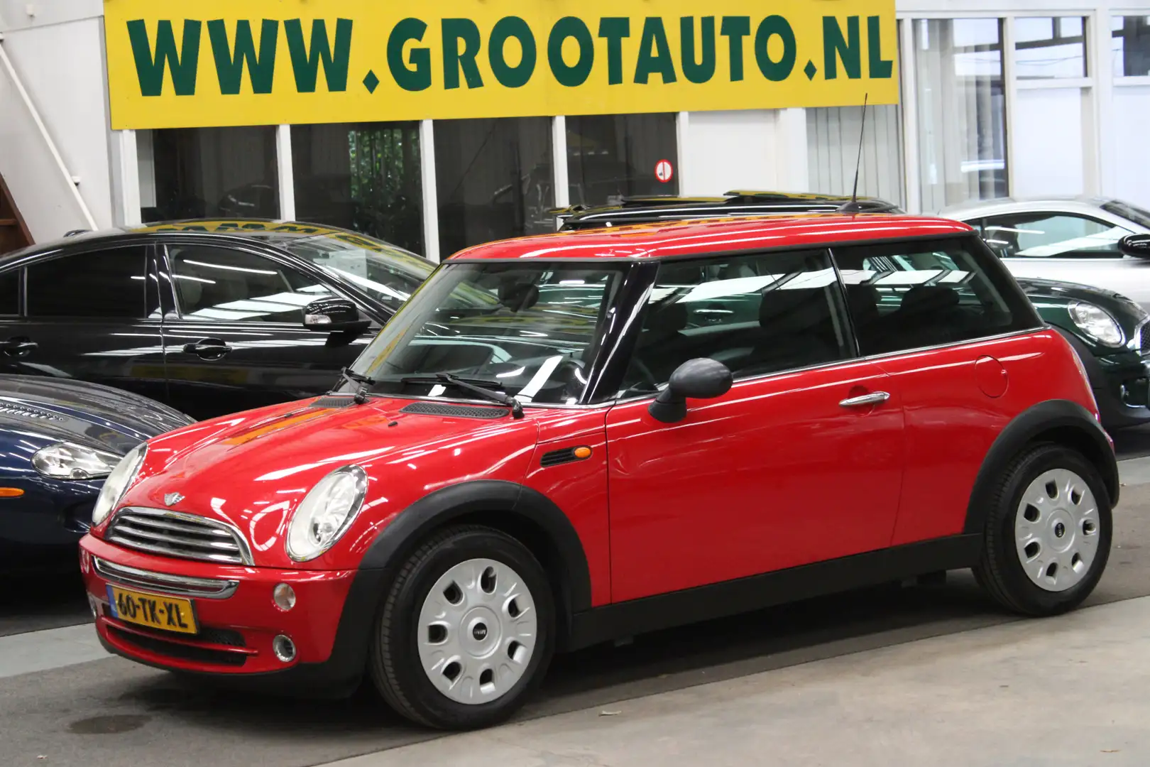 MINI One Mini 1.6 59.865km Origineel Nederlands NAP, Stuurb Rood - 1