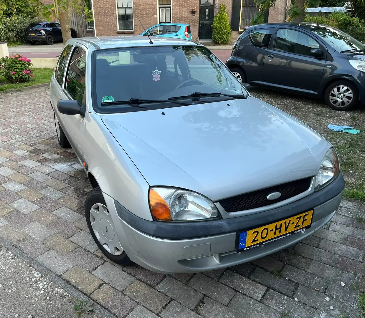 Ford Fiesta Fiesta 1.3-8V Classic Серебристый - 1