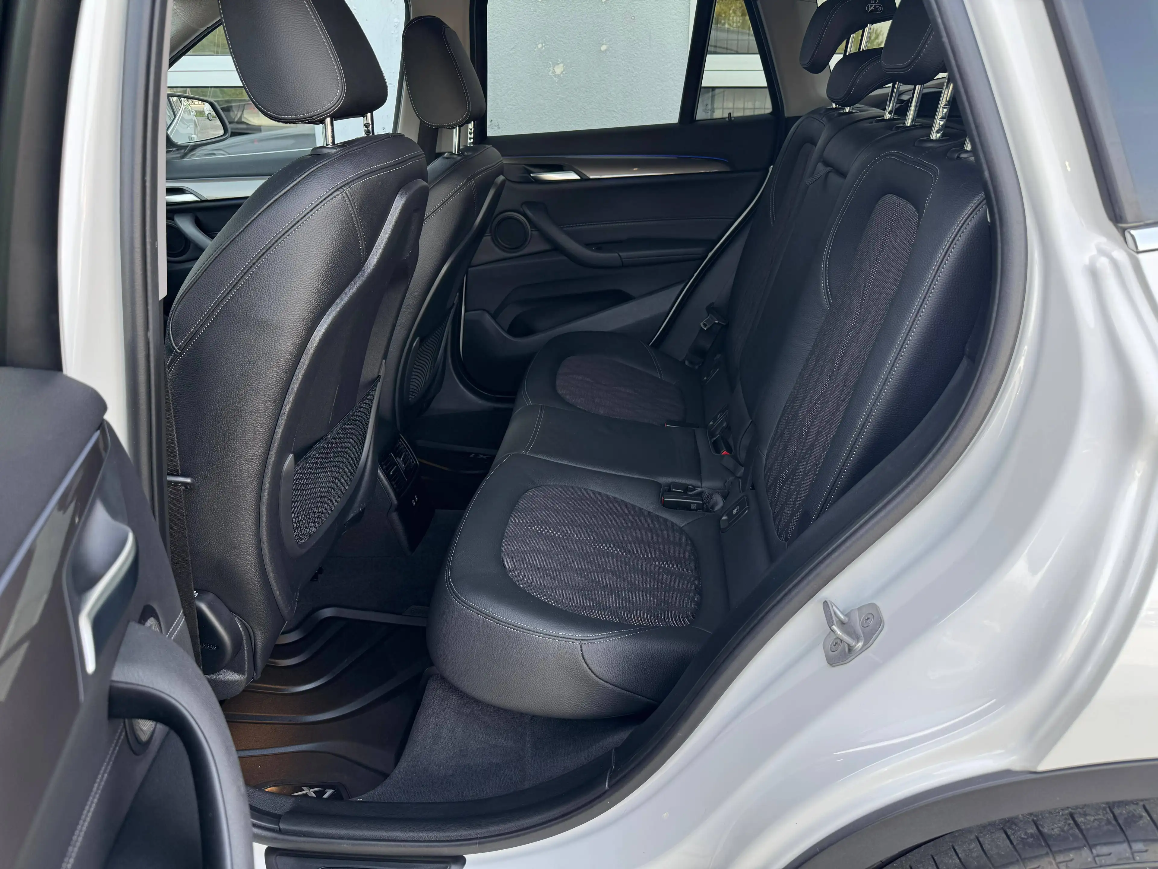 BMW X1 xDrive 18 d xLine/LED-XENON/Navi/Ambiente-Beleuchtung — photo 15