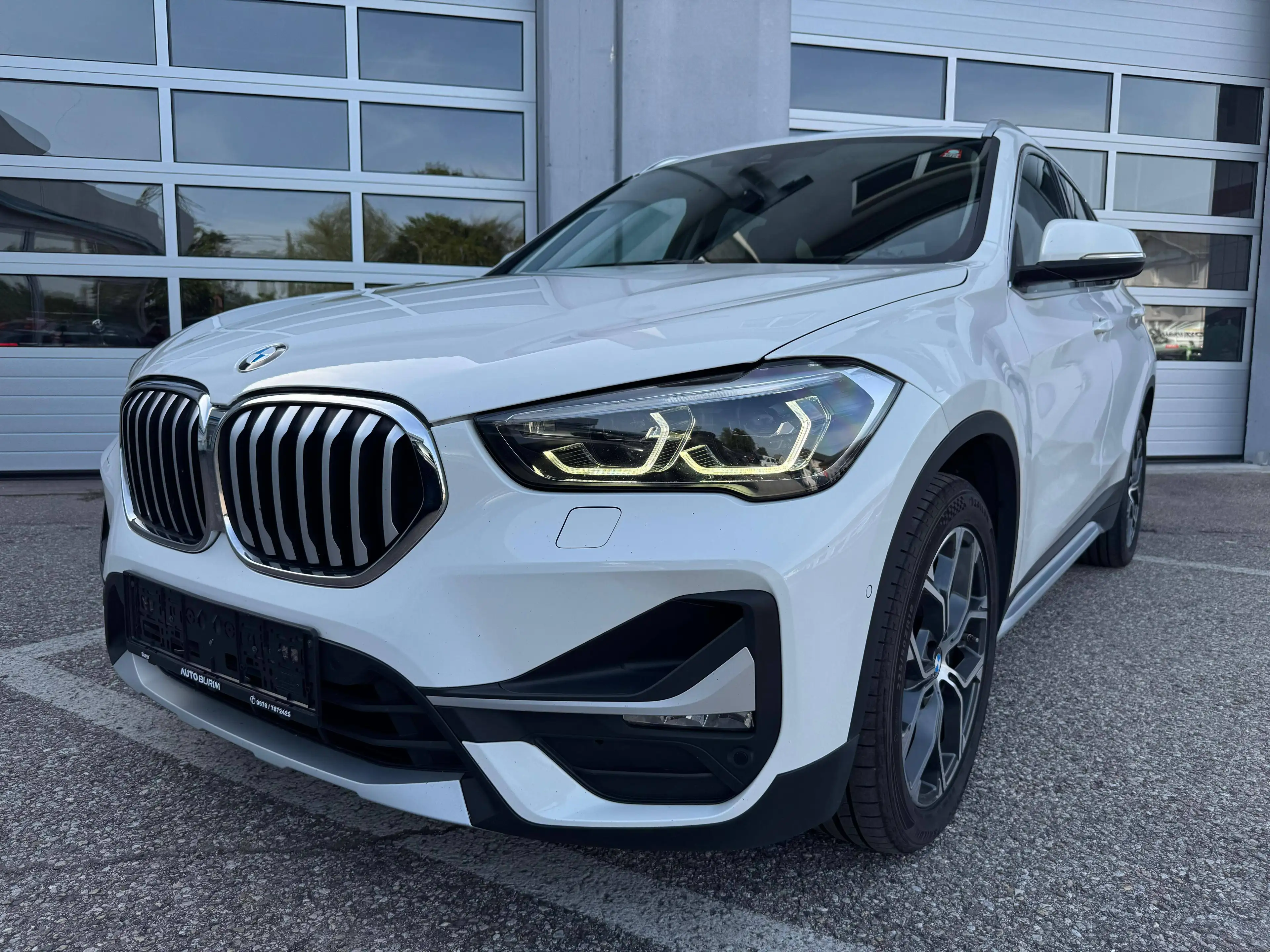 BMW X1 xDrive 18 d xLine/LED-XENON/Navi/Ambiente-Beleuchtung — photo 2