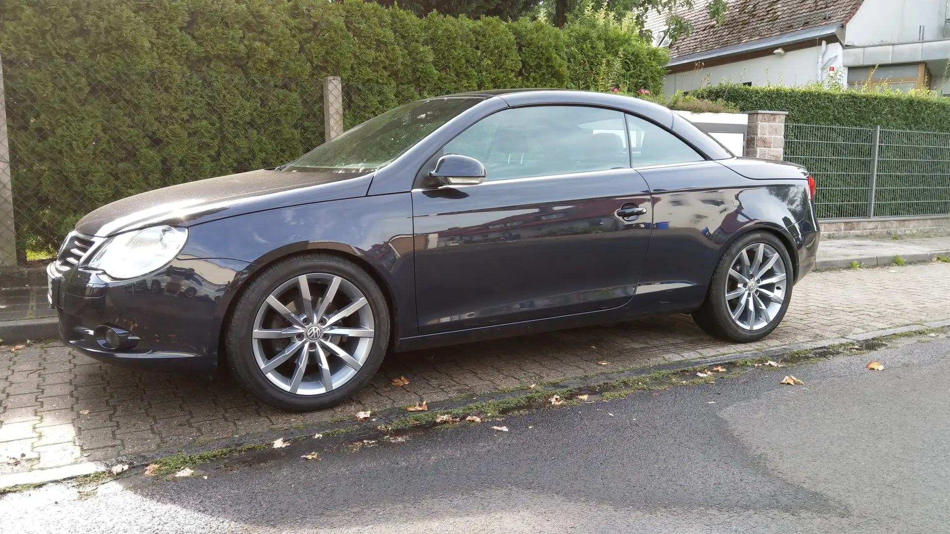 Volkswagen Eos Eos 1.6 FSI Navi, Xenon, Rückfahrkamera Blau - 2