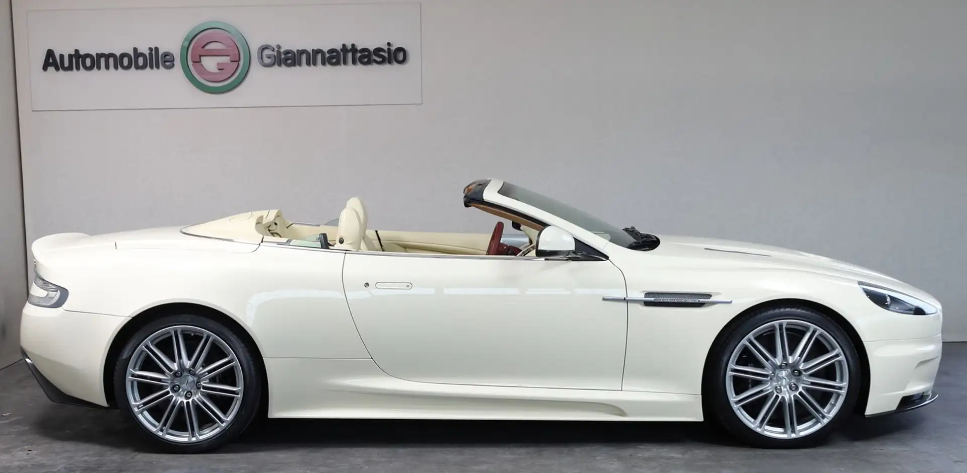 Aston Martin DBS DBS Volante AML Exclusiv*Neuwagen*B&O Beige - 2