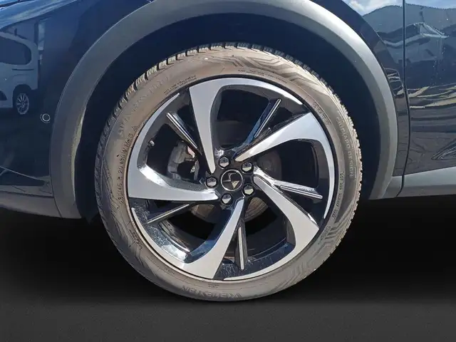 DS Automobiles DS 7 Crossback view 8