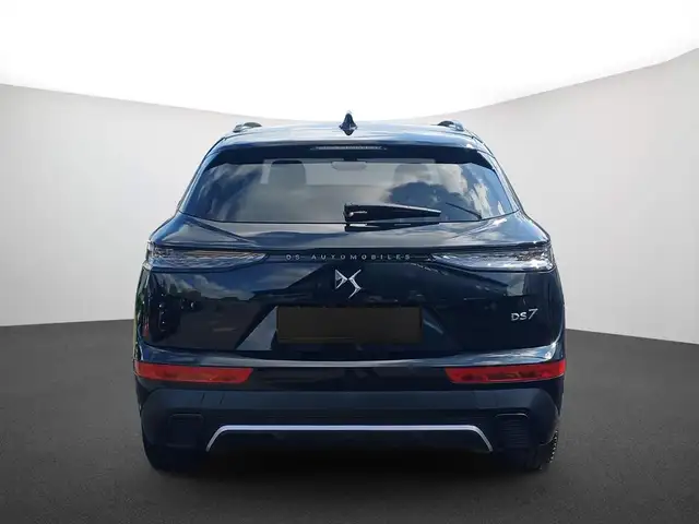 DS Automobiles DS 7 Crossback view 3