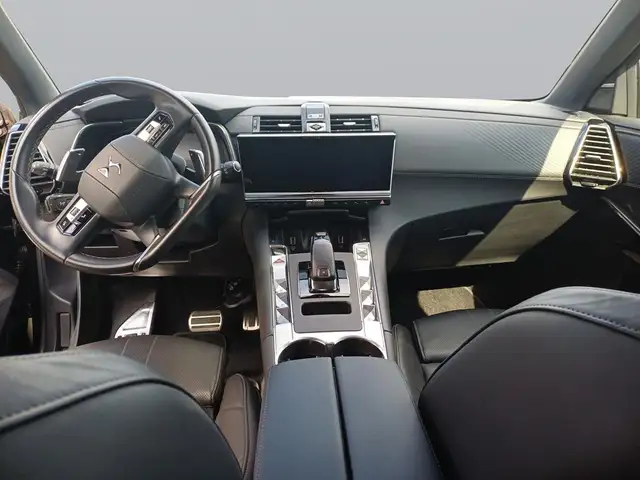 DS Automobiles DS 7 Crossback view 10