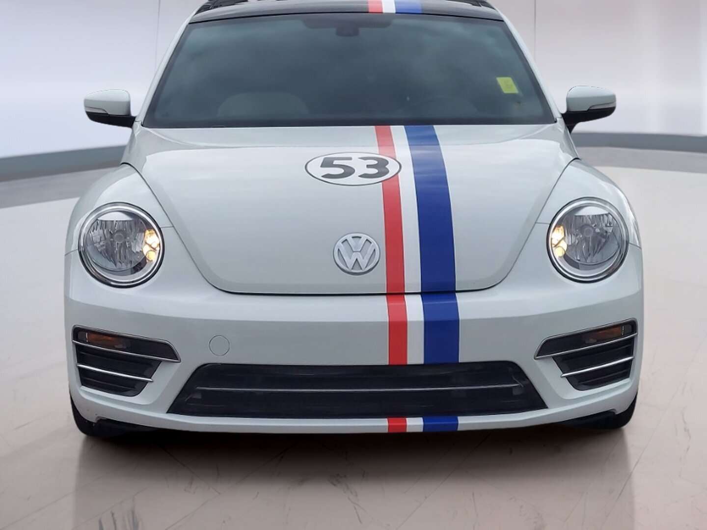 2019 Volkswagen Beetle Wolfsburg Edition — снимка 1