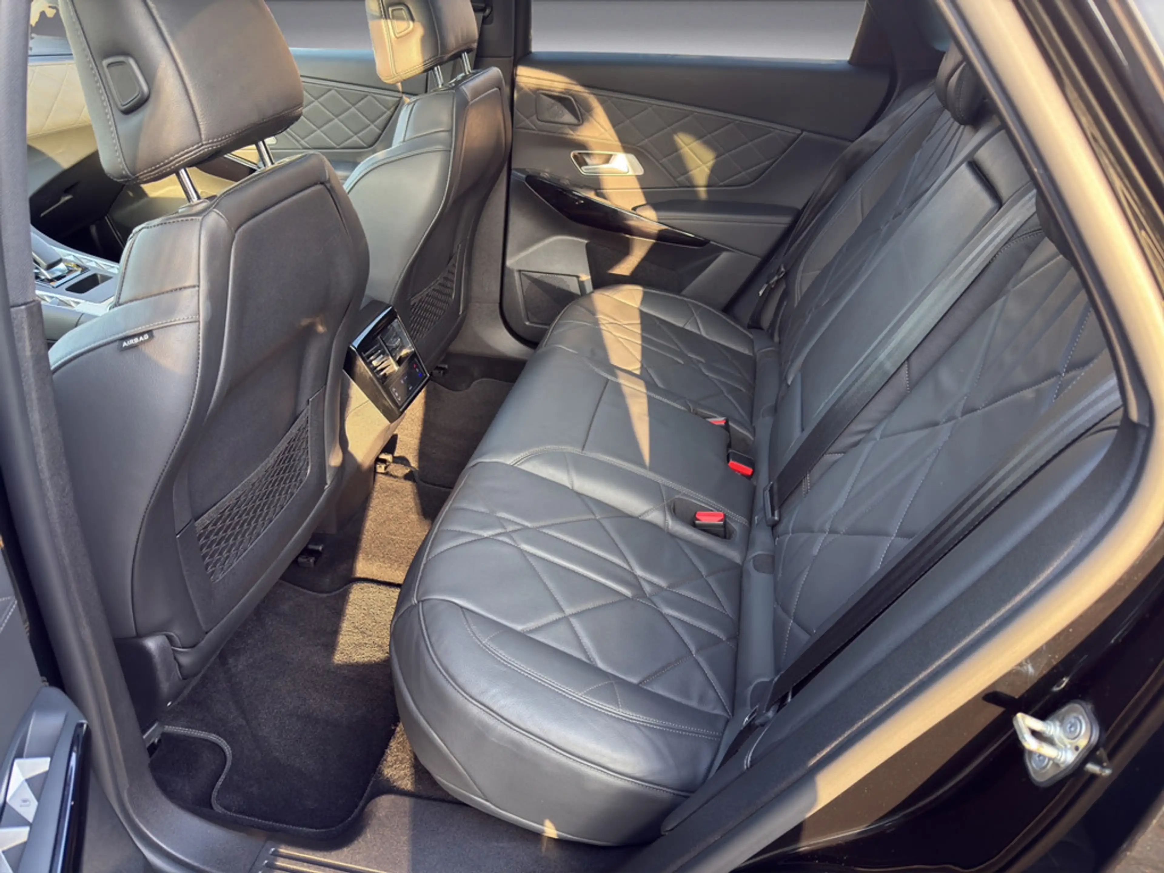 DS Automobiles DS 7 1.6 E-Tense 225 Grand Chic — photo 11