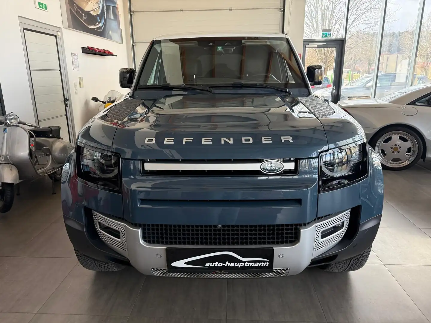 Land Rover Defender Blau - 2