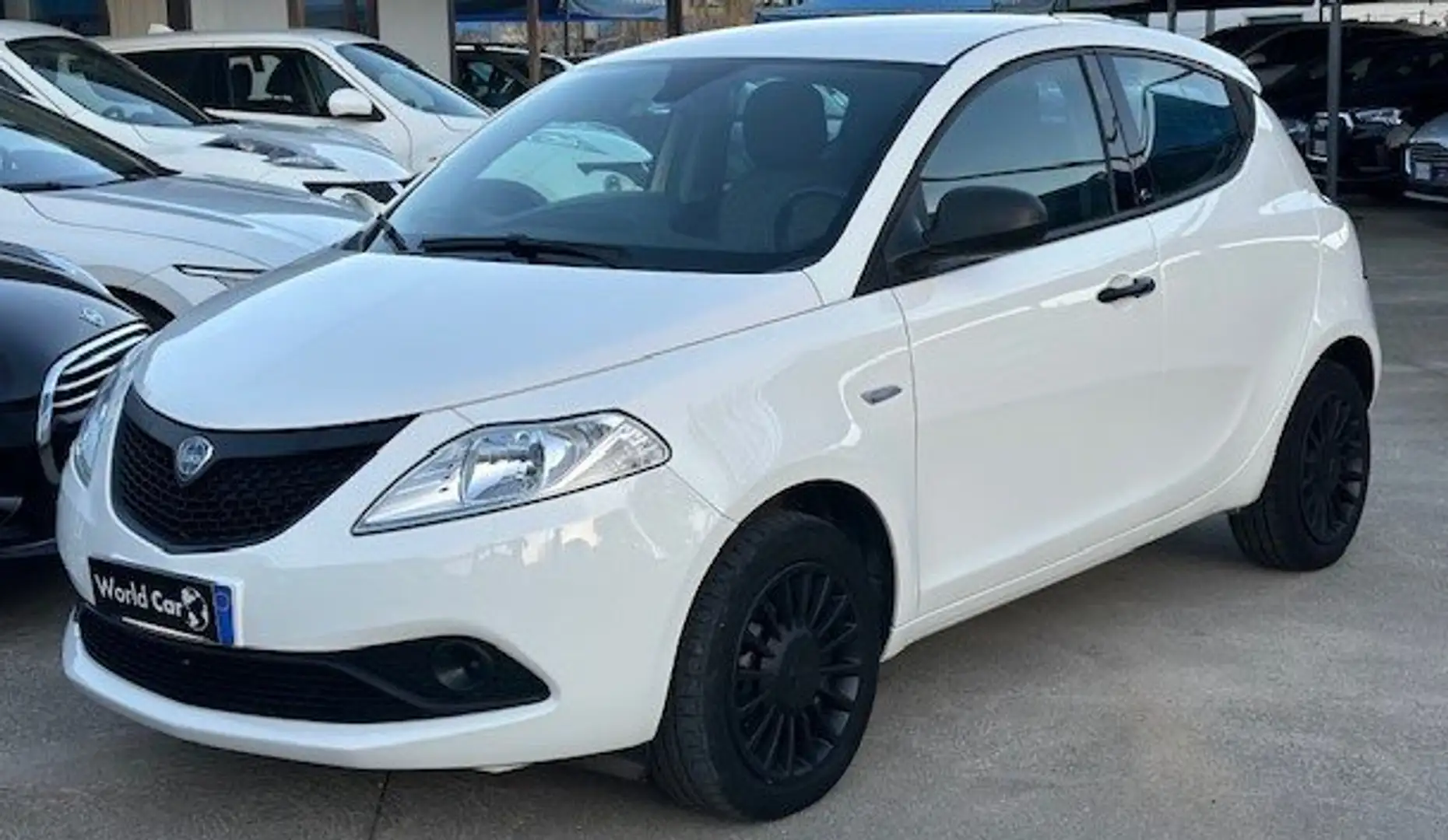 Lancia Ypsilon Ypsilon 1.2 Gold s Bianco - 1