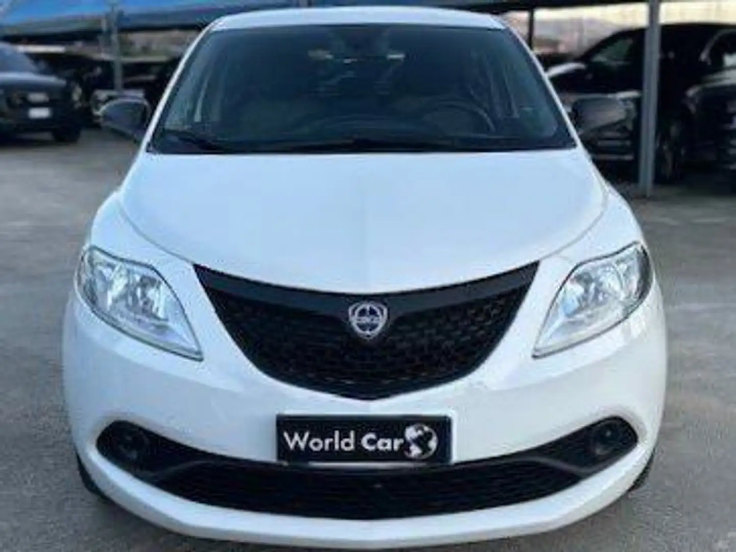 Lancia Ypsilon Ypsilon 1.2 Gold s Bianco - 2