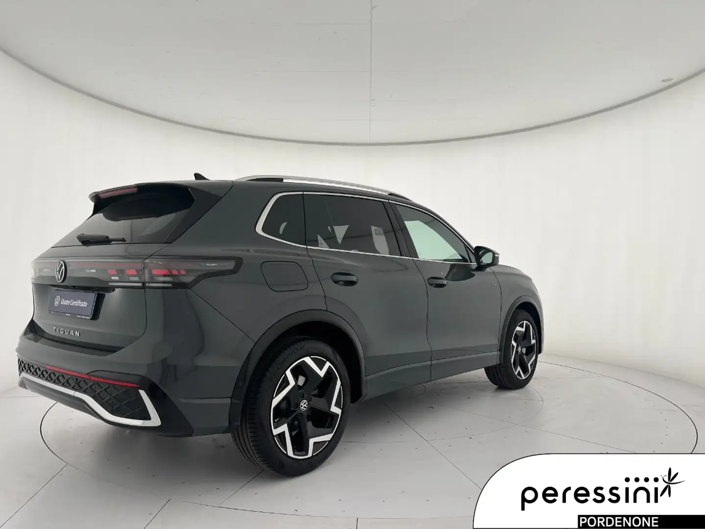 Volkswagen Tiguan 2.0 tdi R-Line 150cv dsg Gris - 2