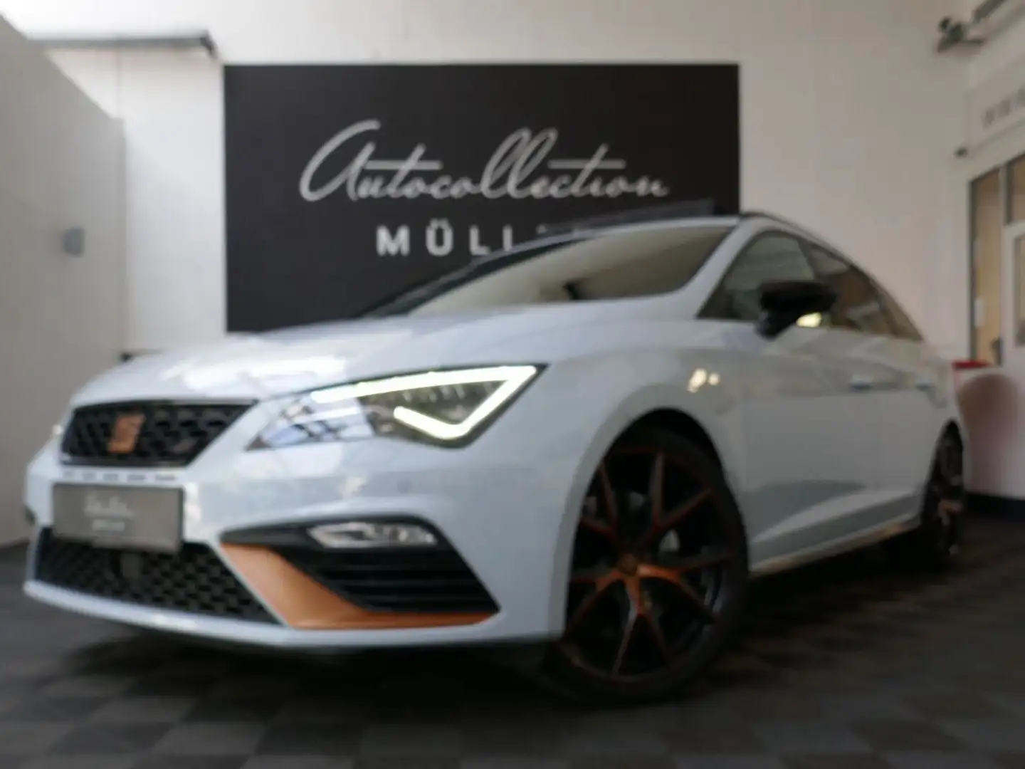 SEAT Leon ST Cupra 300*4Drive*Beats*Pano*Virtuell*DAB Gris - 1