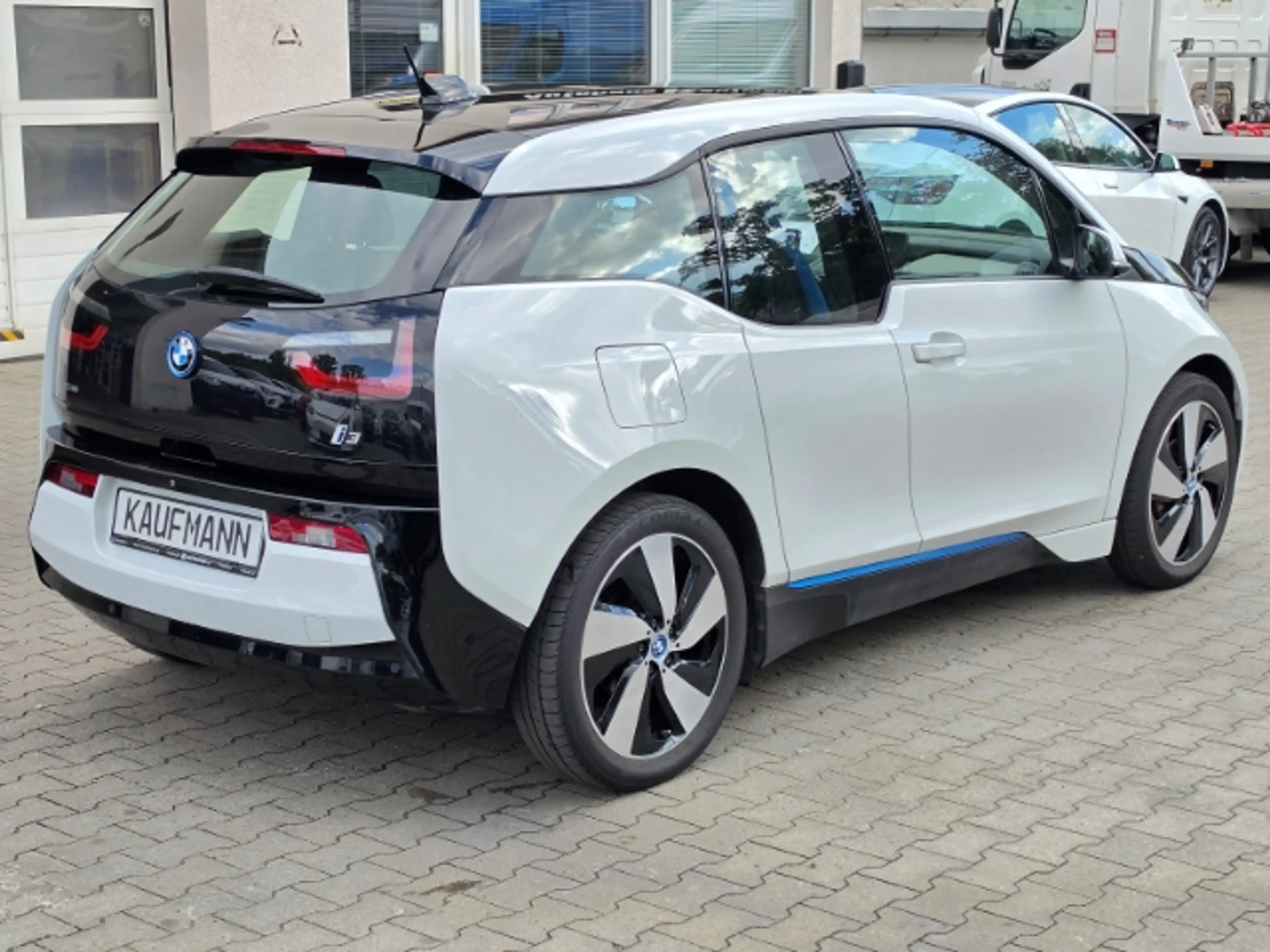 BMW i3 Navi Apple CarPlay Android Auto Klimaautom Fahrerp — photo 4