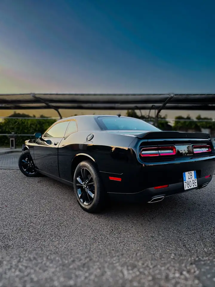 Dodge Challenger 2023 — фото 7