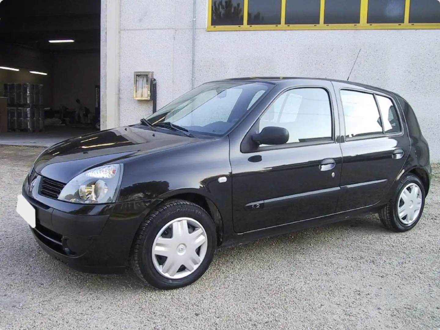 Renault Clio 1.2 16V cat 5 porte crna - 2