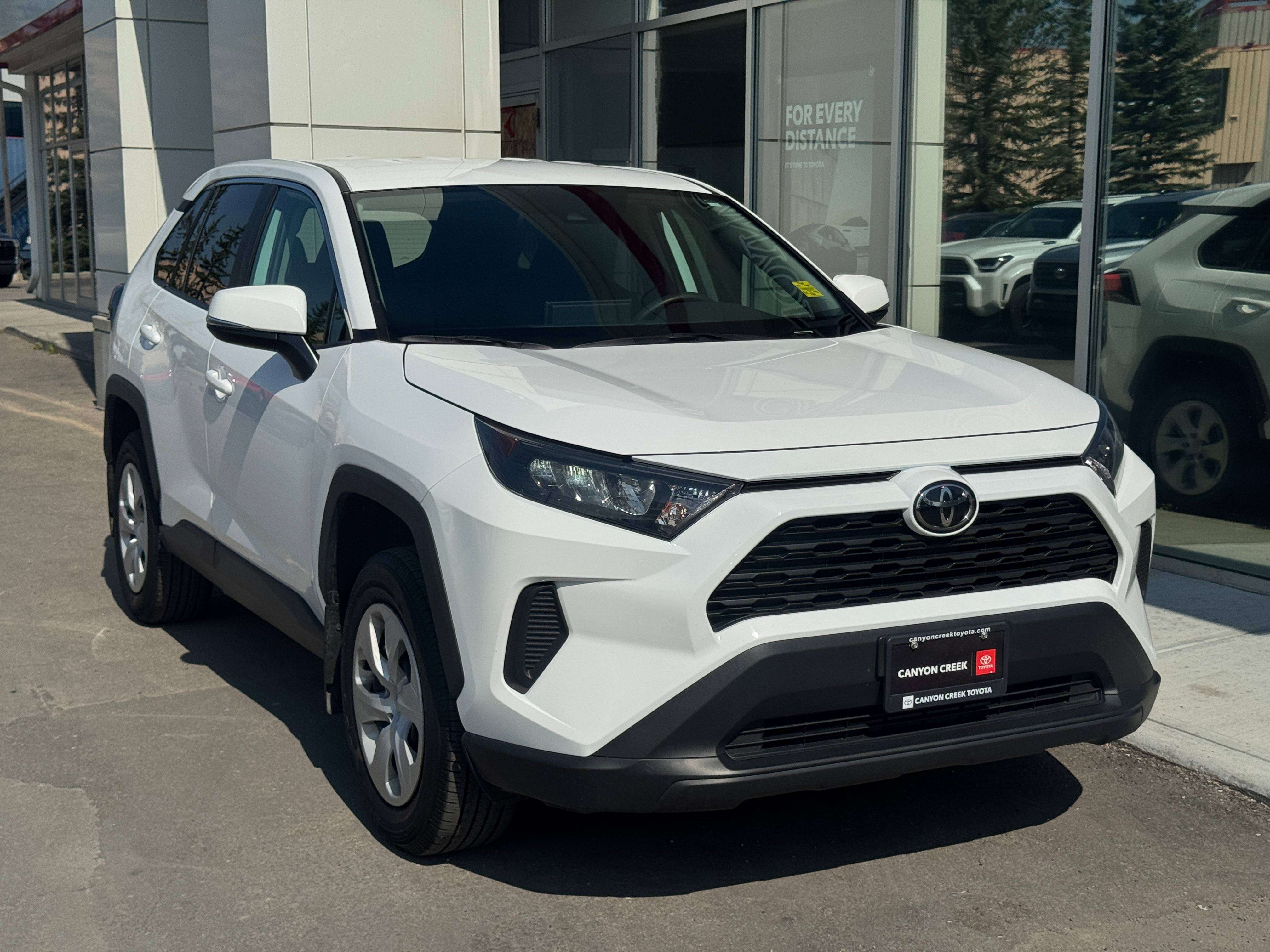 2025 Toyota RAV4 Low km | No Accident | Toyota Certified | AWD | — снимка 1