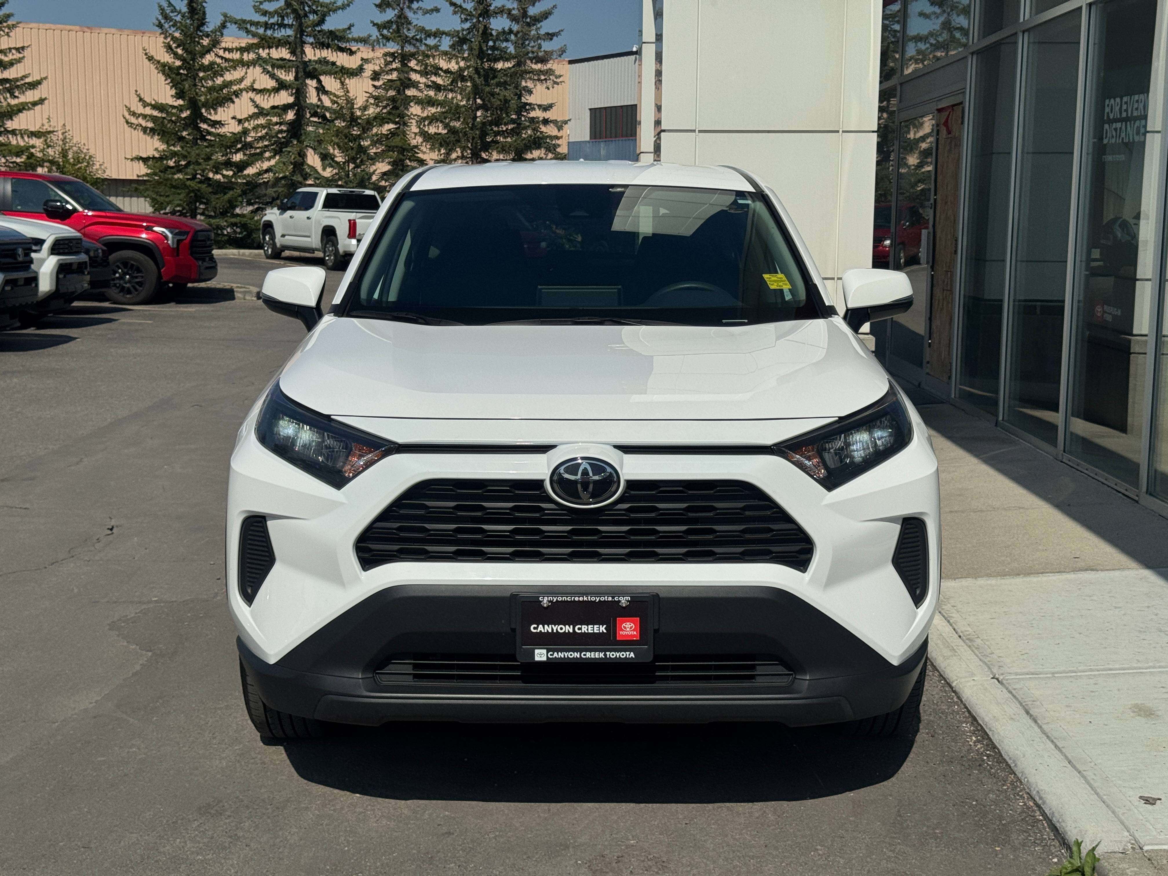 2025 Toyota RAV4 Low km | No Accident | Toyota Certified | AWD | — снимка 1