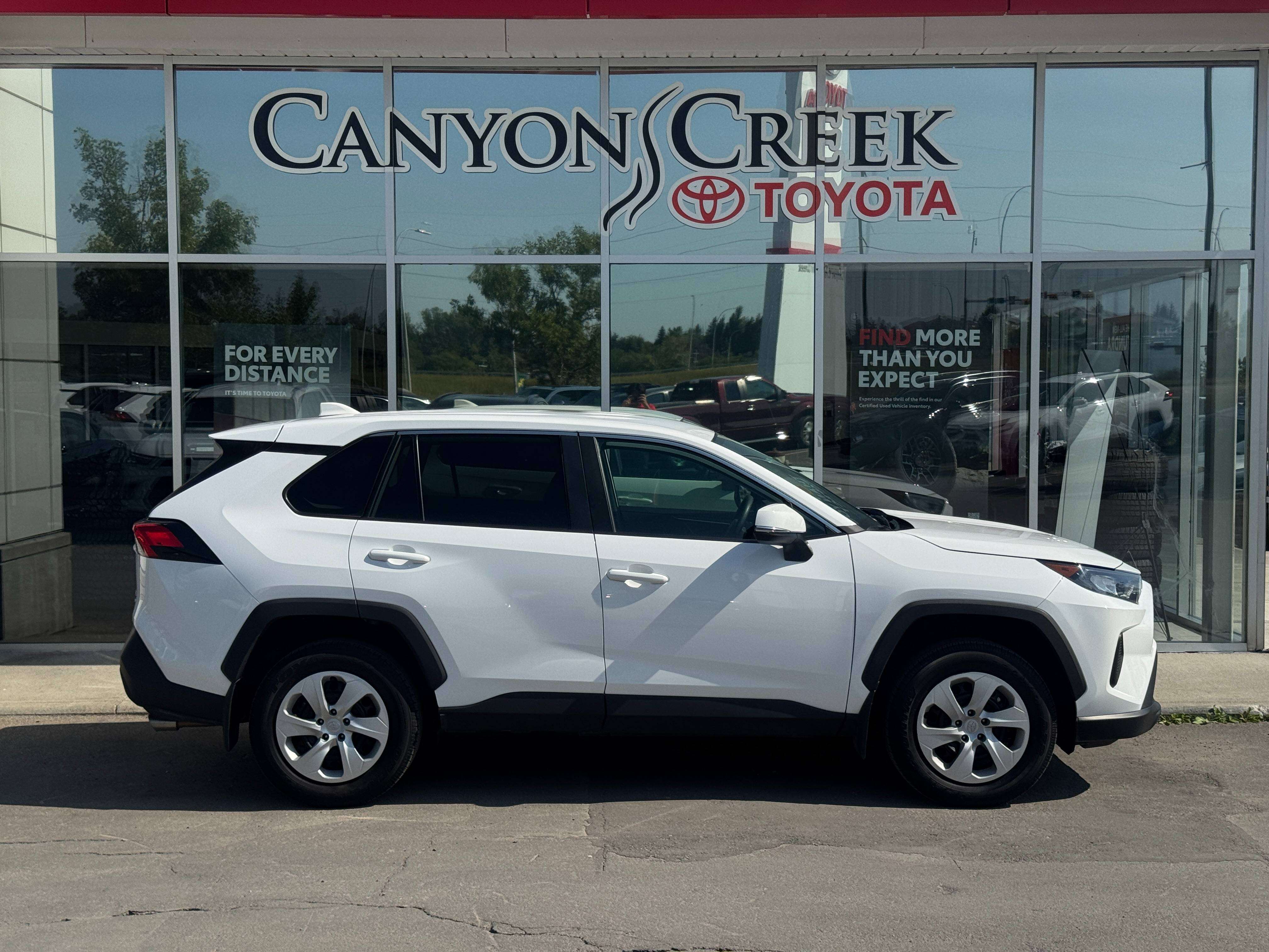 2025 Toyota RAV4 Low km | No Accident | Toyota Certified | AWD | — снимка 1